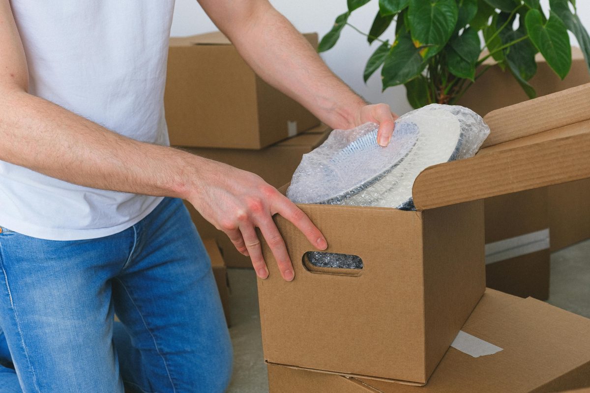 CROCKERY PACKING